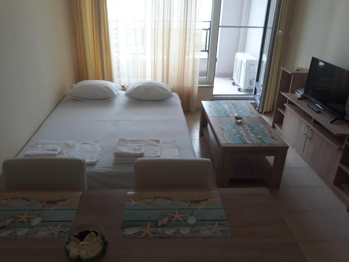 Таня 8 Apartamento Pomorie Exterior foto